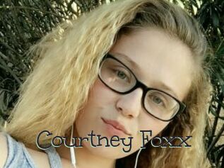 Courtney_Foxx