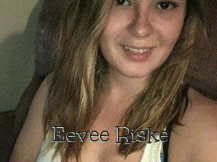 Eevee_Riske