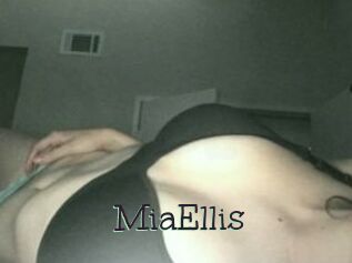 Mia_Ellis
