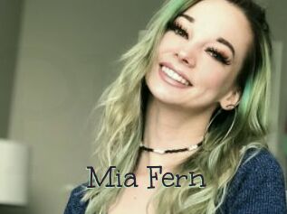 Mia_Fern