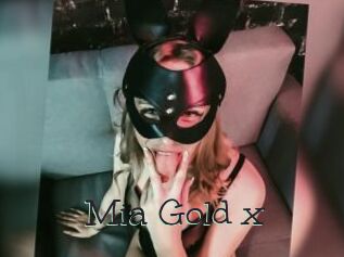 Mia_Gold_x