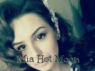 Mia_Hot_Moon