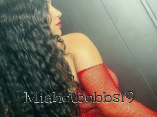 Miahotbobbs19