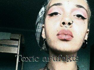 Toxic_artifakts